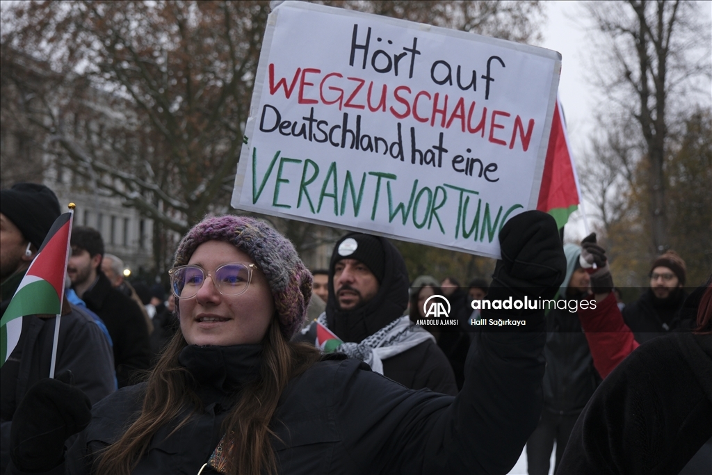 Berlin'de Filistin’e destek gösterisi