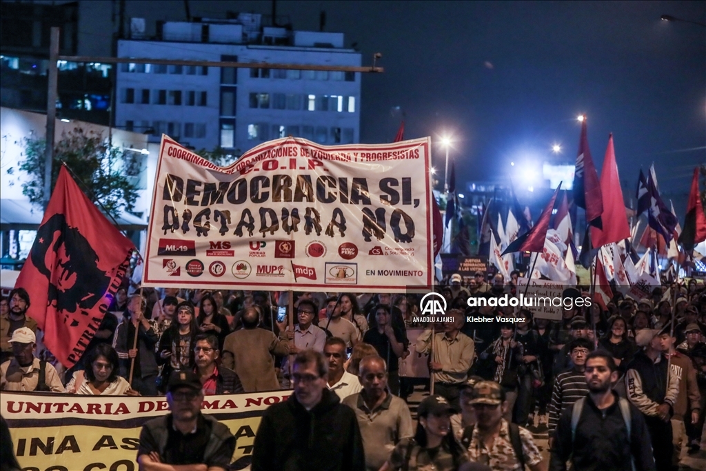 Peru'da hükümet karşıtı gösteri