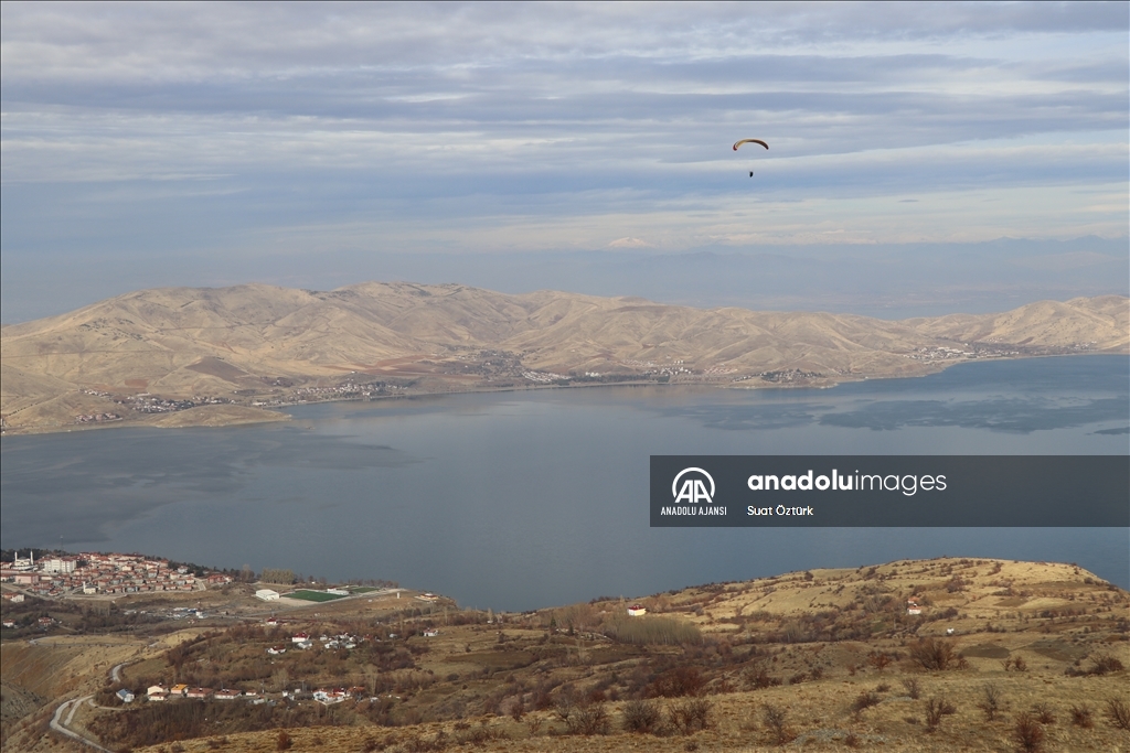 Elazığ'da göl manzaralı kayak merkezi yeni sezon için gün sayıyor
