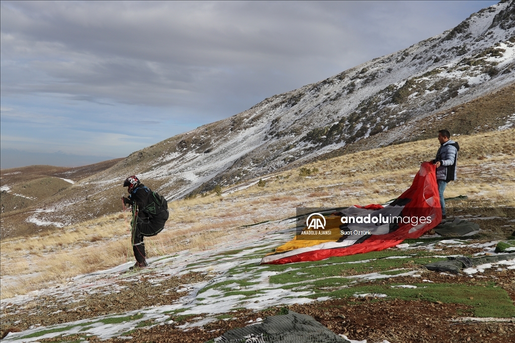 Elazığ'da göl manzaralı kayak merkezi yeni sezon için gün sayıyor