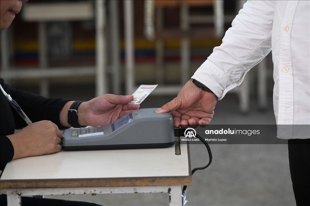 Venezuela'da Essequibo bölgesi için referandum yapıldı