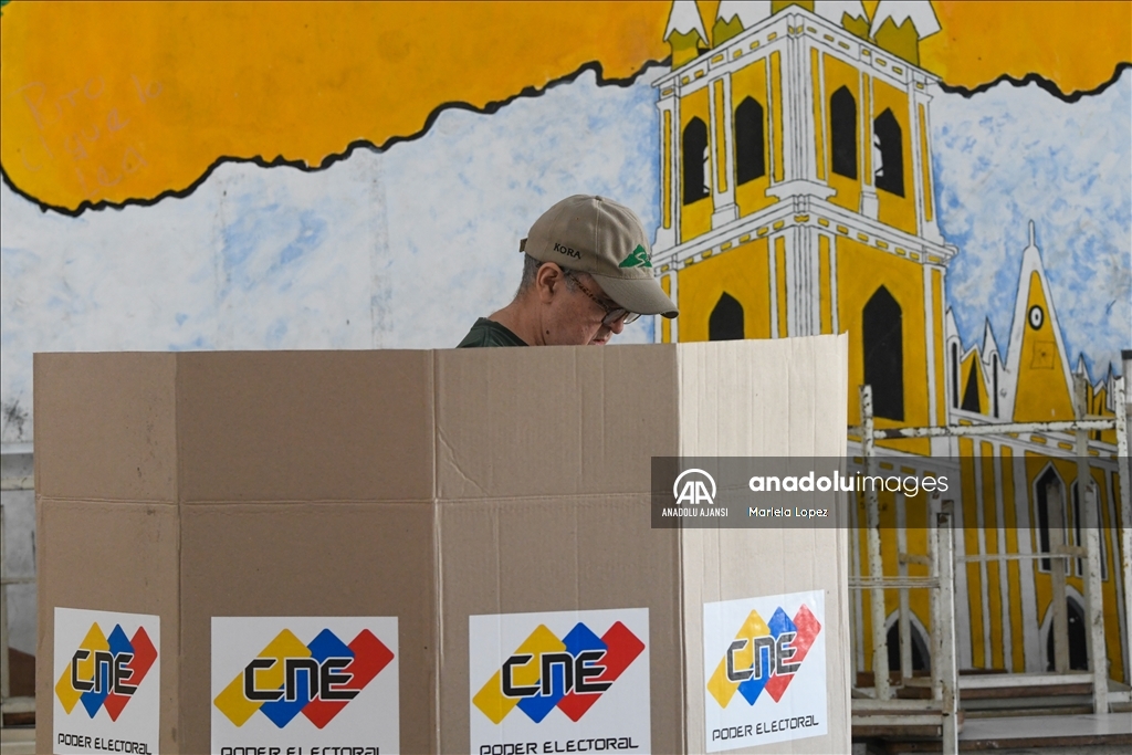 Venezuela'da Essequibo bölgesi için referandum yapıldı