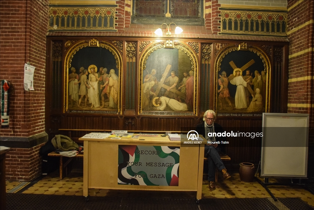 Представители разных религий собрались в церкви в Амстердаме в поддержку Газы