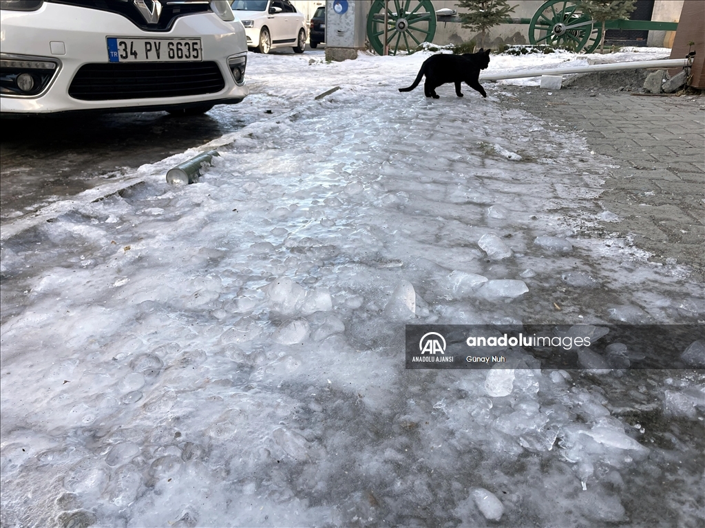 Ardahan'da soğuk hava etkisini sürdürüyor