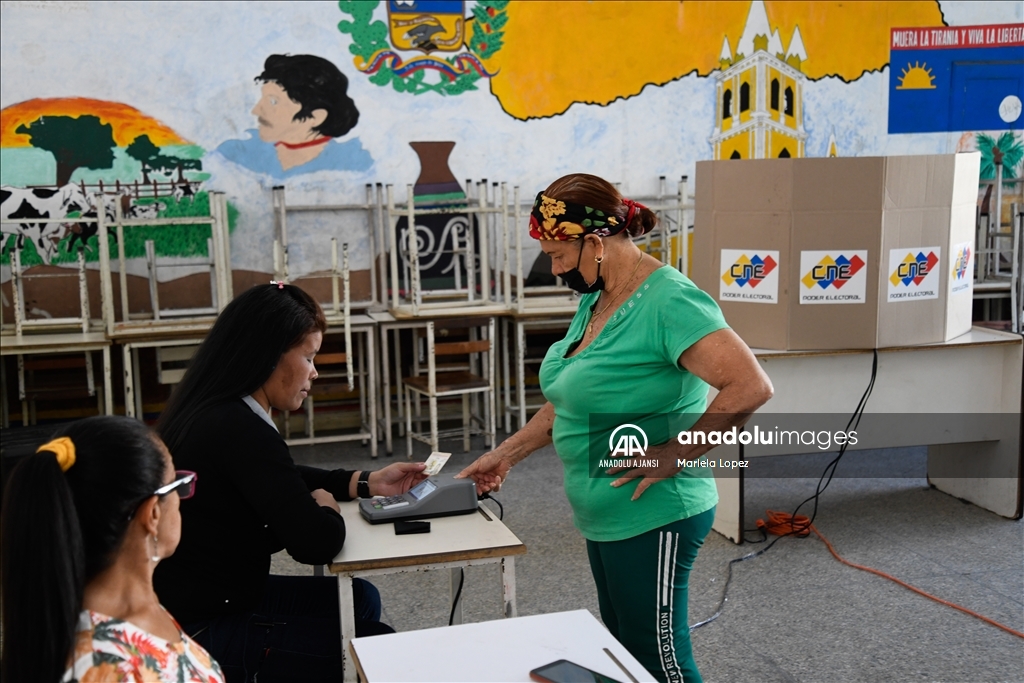 Venezuela'da Essequibo bölgesi için referandum yapıldı