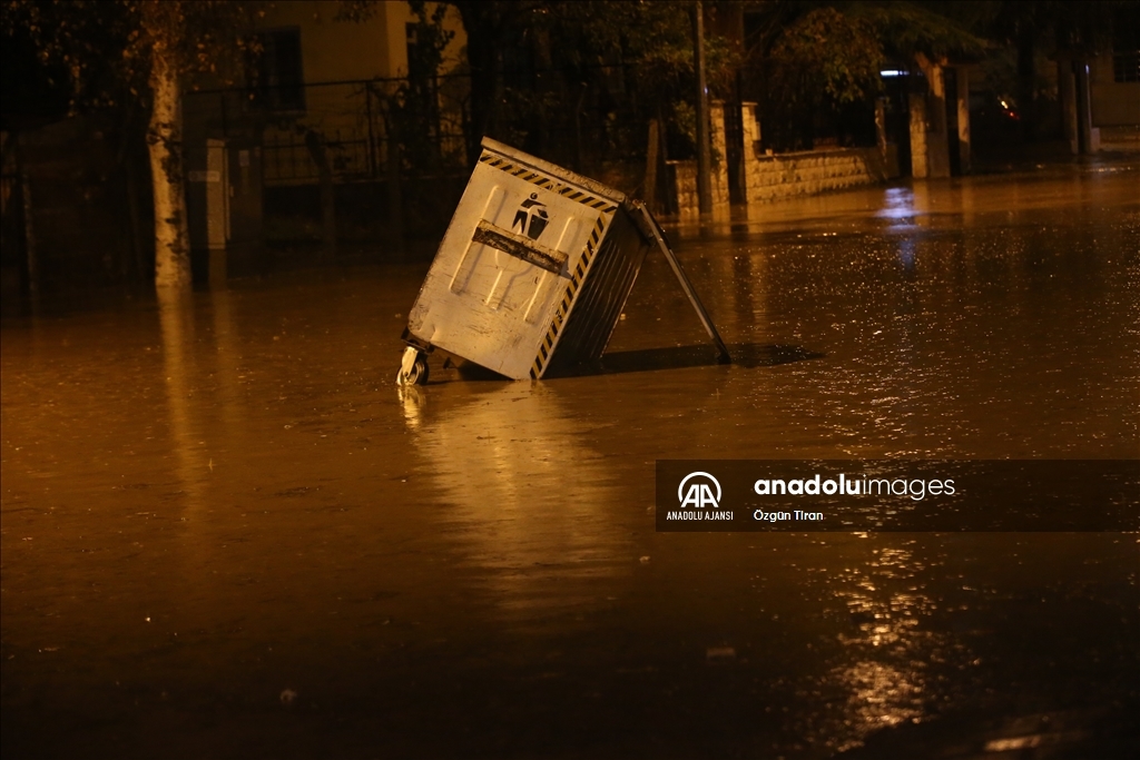 Kırklareli'nde sağanak etkisini artırdı