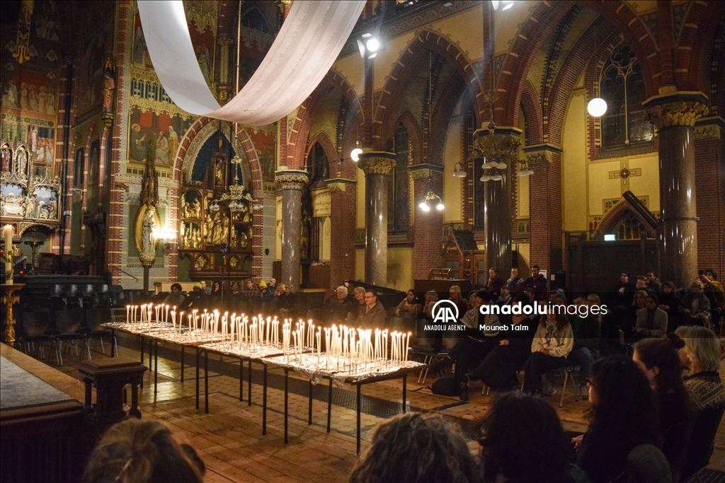Представители разных религий собрались в церкви в Амстердаме в поддержку Газы