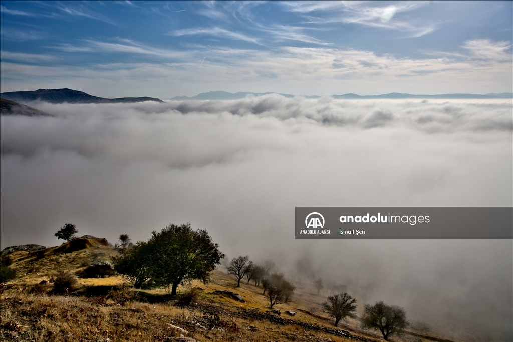 Elazığ sis bulutuyla kaplandı