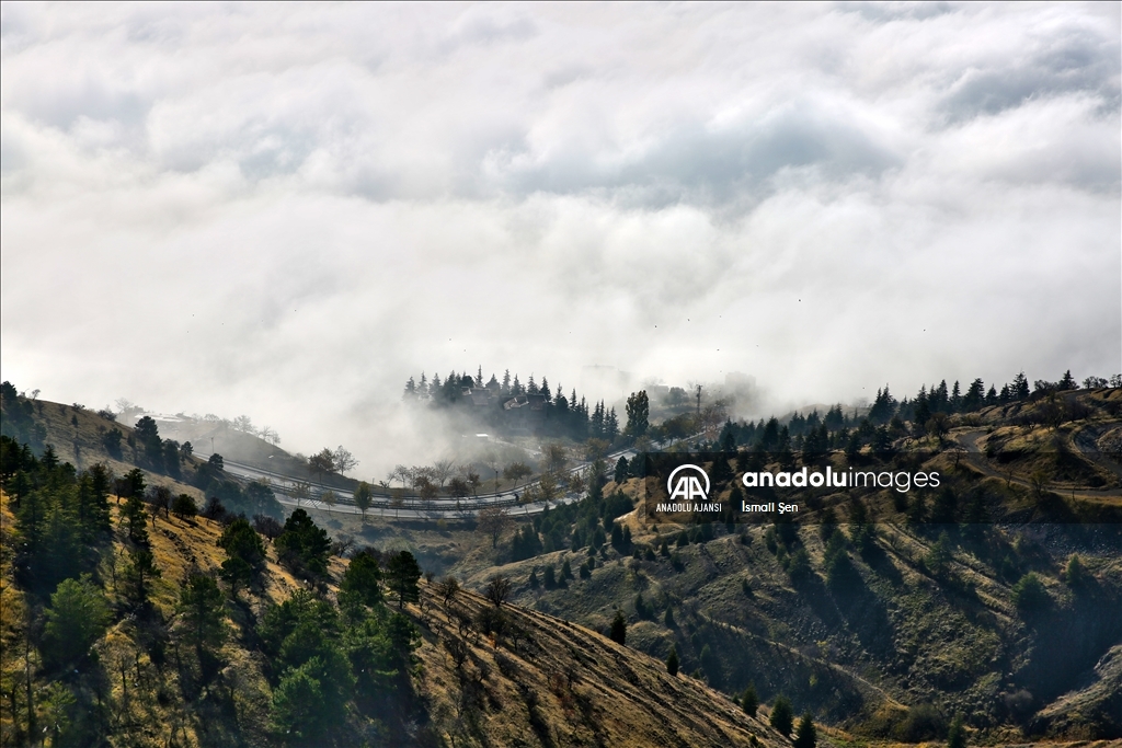 Elazığ sis bulutuyla kaplandı