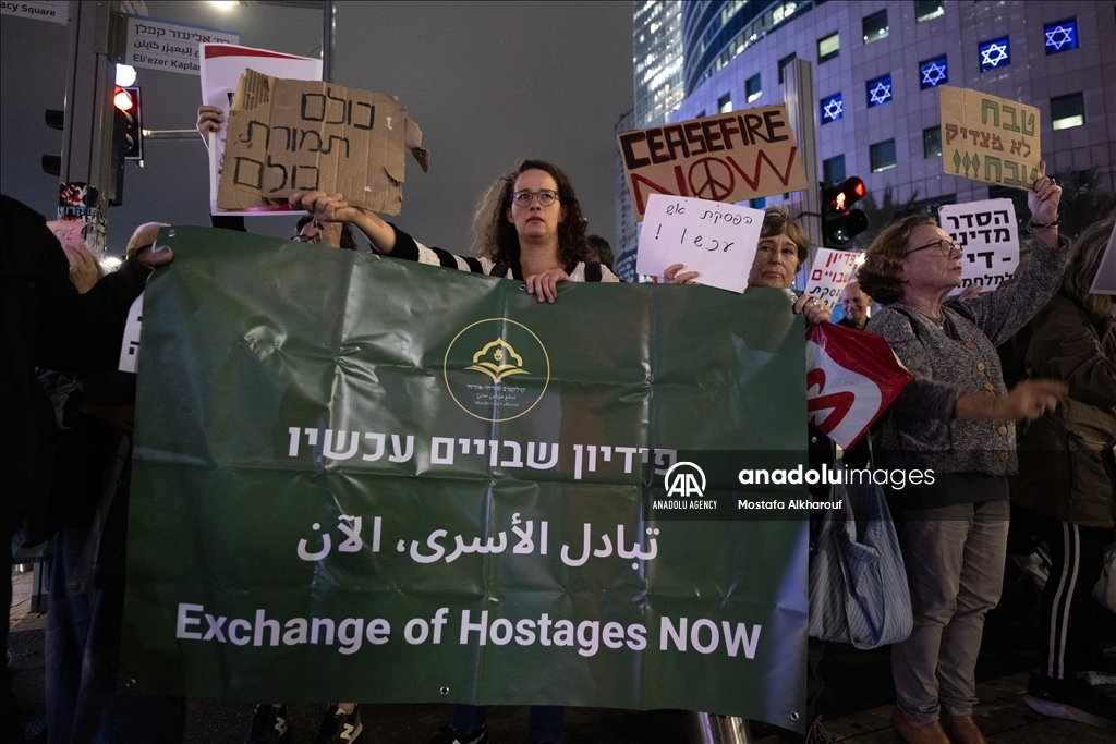 Israeli activists call for ceasefire in Tel Aviv