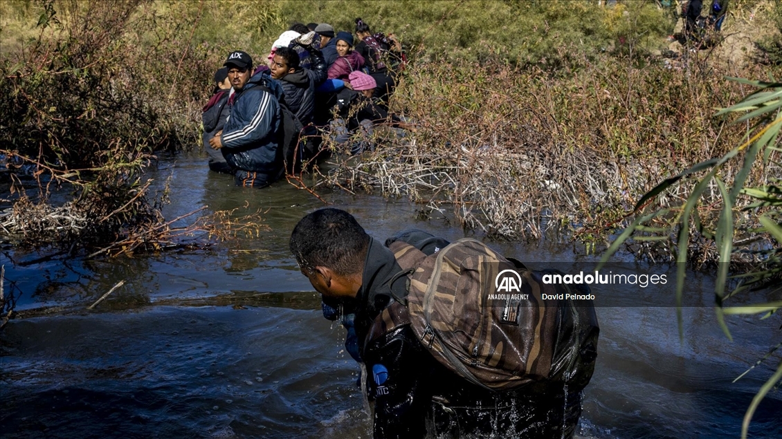 Migrants continue to cross the border between Mexico and the United States