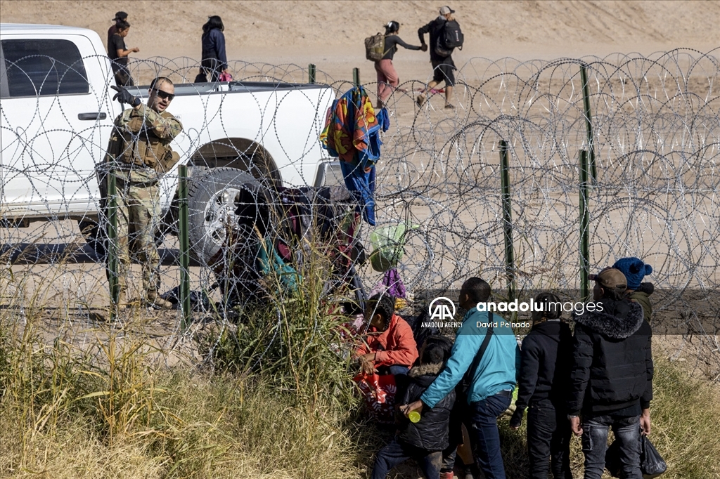 Migrants continue to cross the border between Mexico and the United States