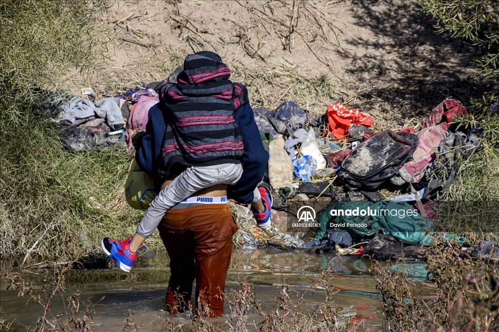 Migrants continue to cross the border between Mexico and the United States