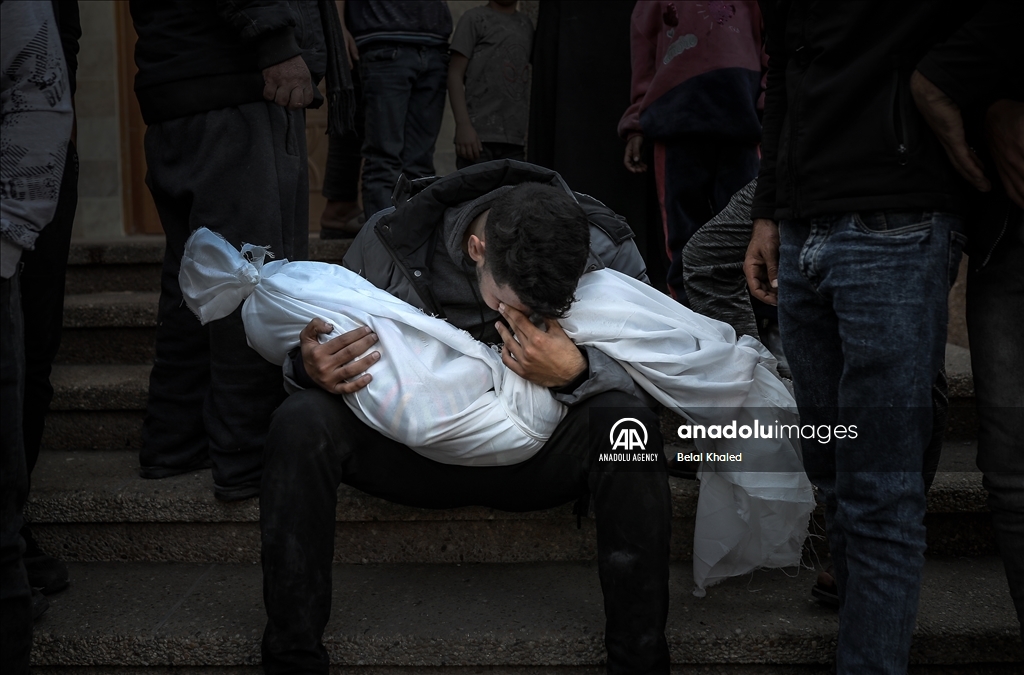 Israeli attacks on Gaza continue