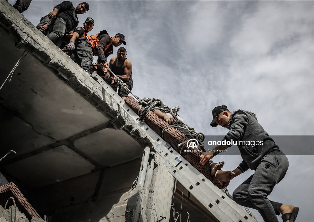 Israeli attacks on Gaza continue