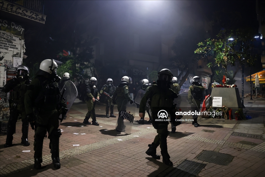 Atina'da, Alexis Grigoropoulos'un ölümünün 15. yıldönümünde protesto düzenlendi