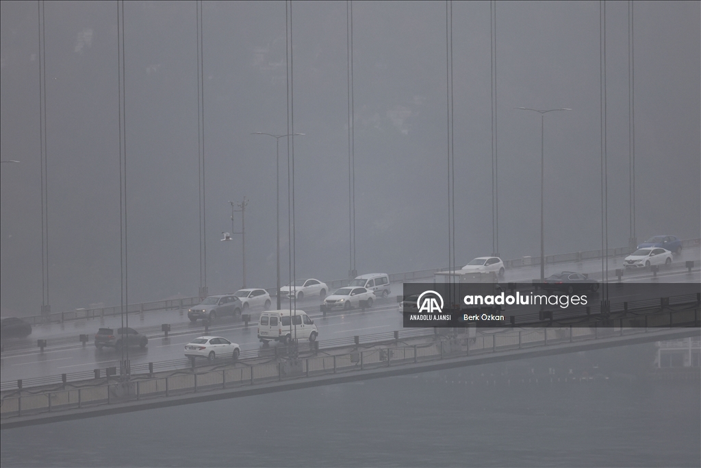 İstanbul'da puslu hava