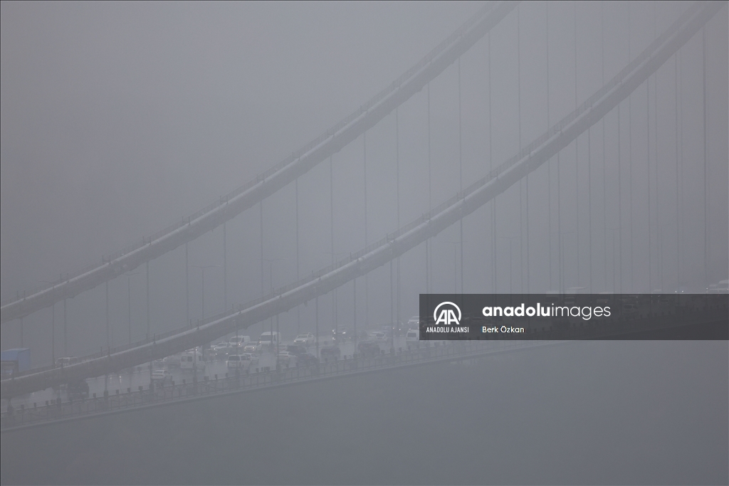 İstanbul'da puslu hava