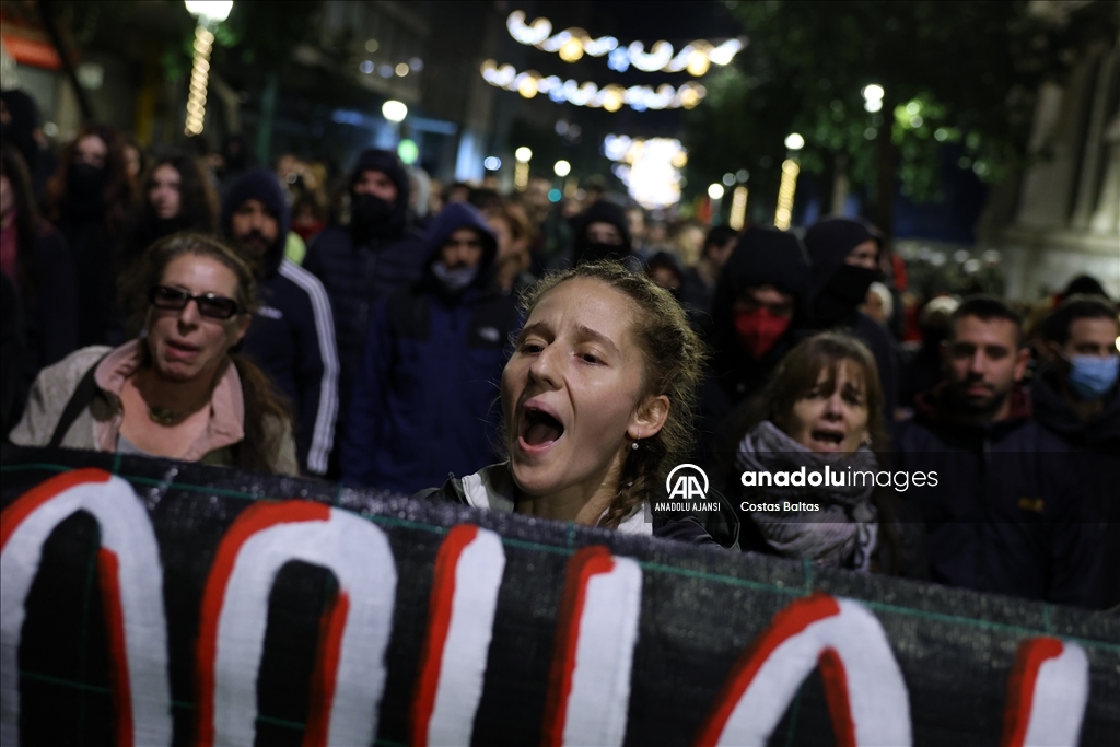 Atina'da, Alexis Grigoropoulos'un ölümünün 15. yıldönümünde protesto düzenlendi
