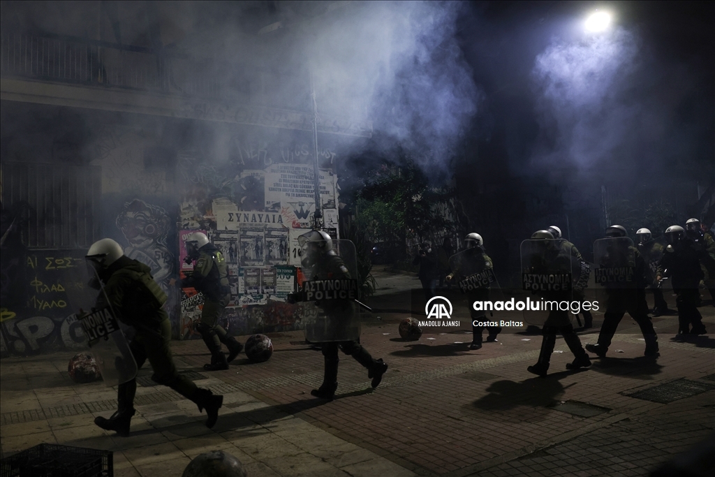 Atina'da, Alexis Grigoropoulos'un ölümünün 15. yıldönümünde protesto düzenlendi