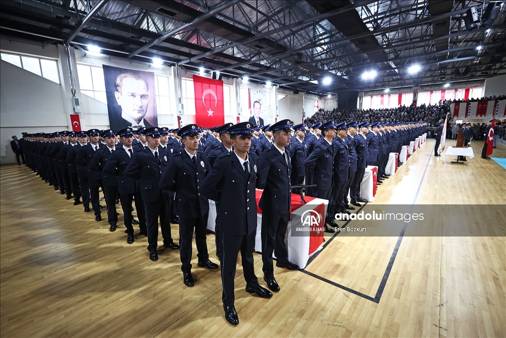 Adana'da eğitimini tamamlayan 750 polis adayı yemin etti