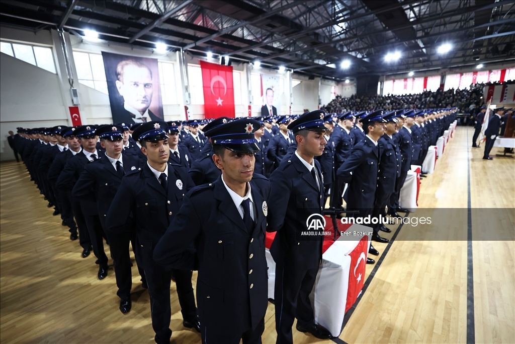 Adana'da eğitimini tamamlayan 750 polis adayı yemin etti