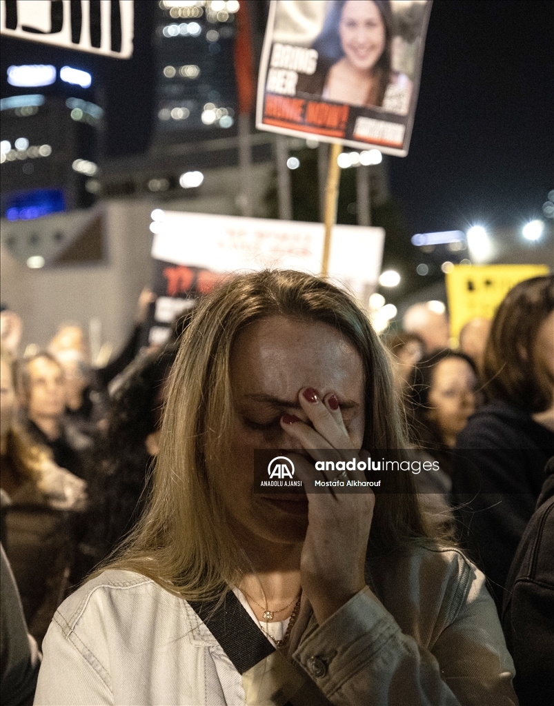 Tel Aviv'de Netanyahu karşıtı gösteri düzenledi