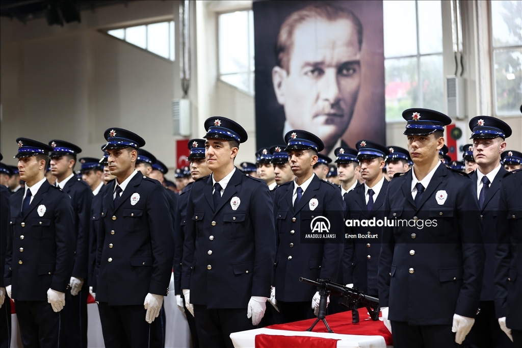 Adana'da eğitimini tamamlayan 750 polis adayı yemin etti