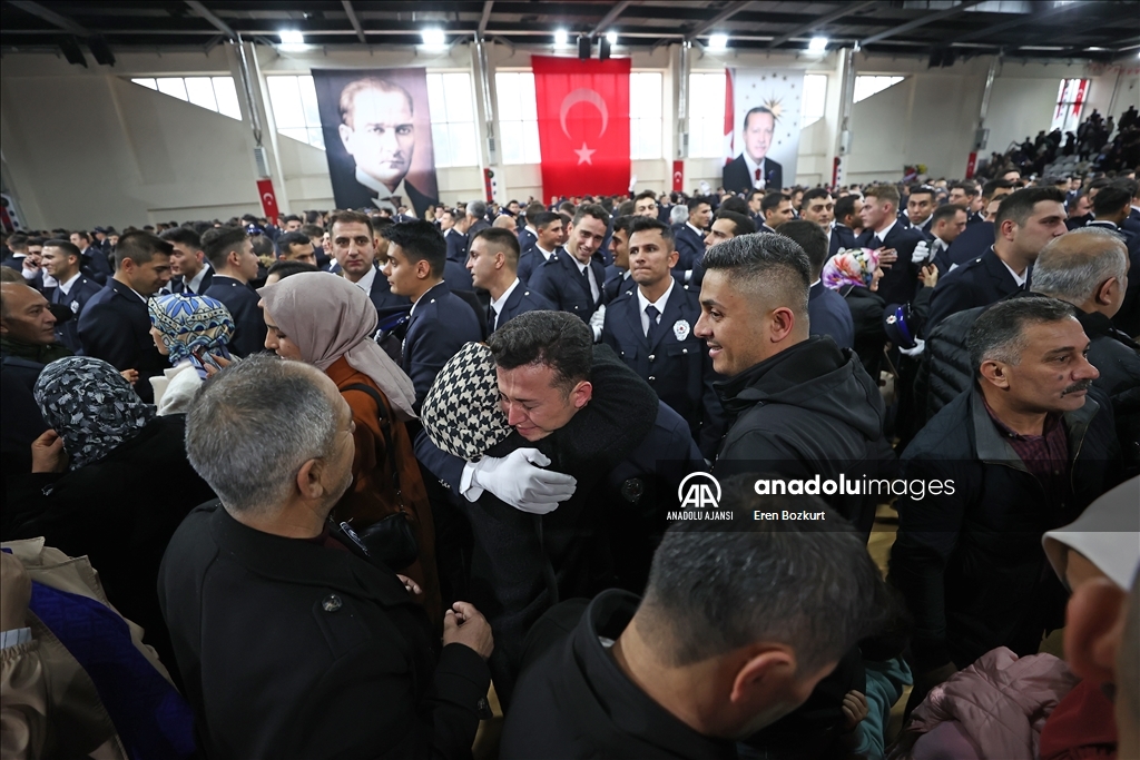 Adana'da eğitimini tamamlayan 750 polis adayı yemin etti