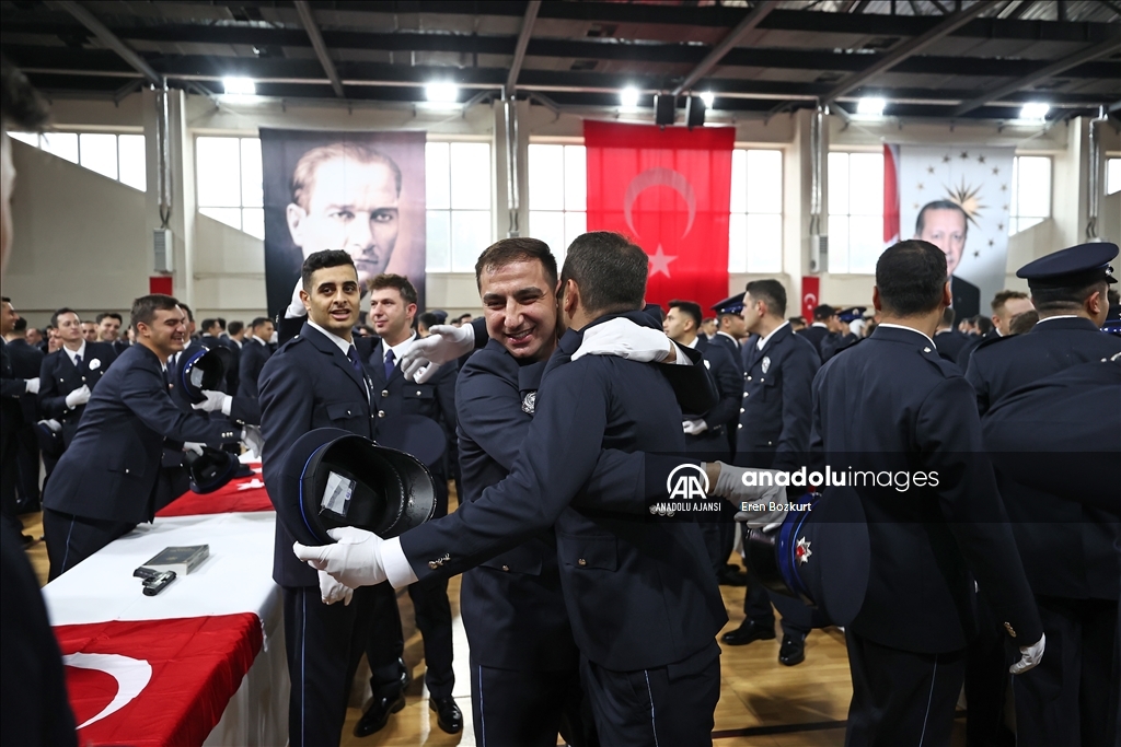 Adana'da eğitimini tamamlayan 750 polis adayı yemin etti