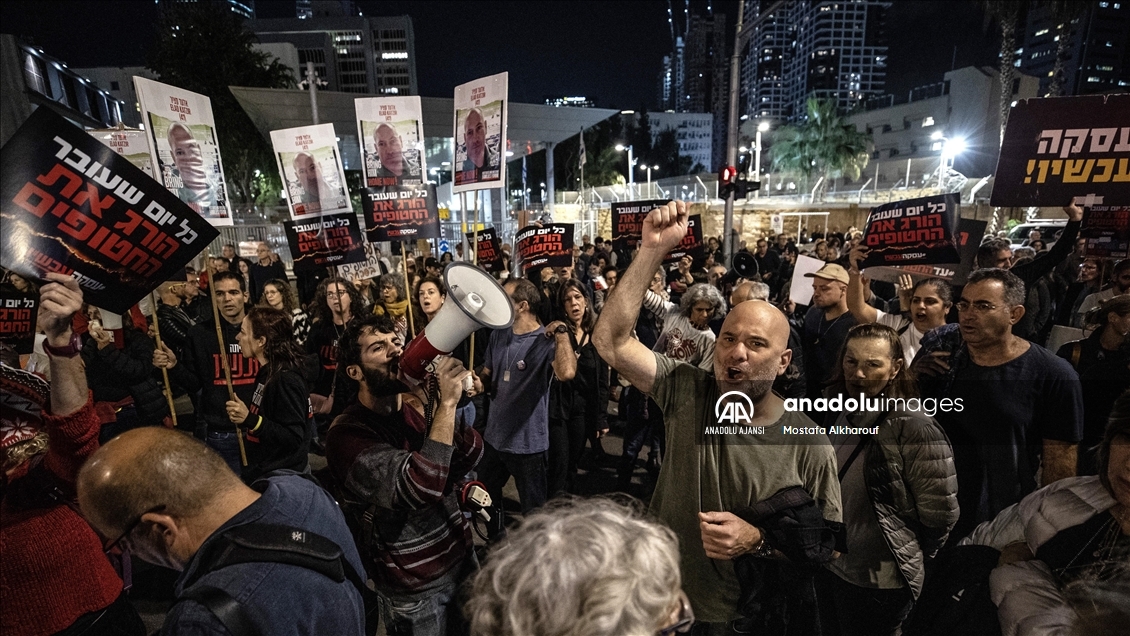 Tel Aviv'de Netanyahu karşıtı gösteri düzenledi