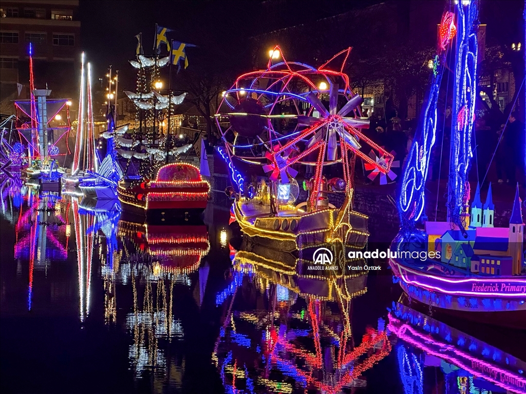 Maryland'deki ışıklı yelkenliler ilgi çekti