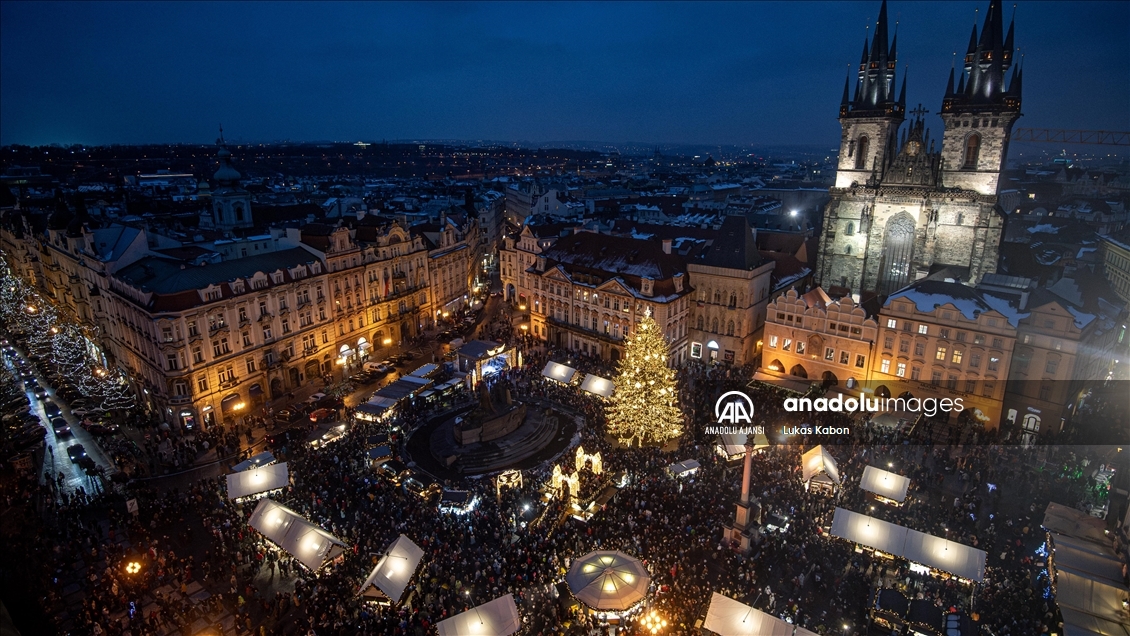 Çekya'da Noel hazırlıkları kapsamında kurulan Prag Noel Pazarı