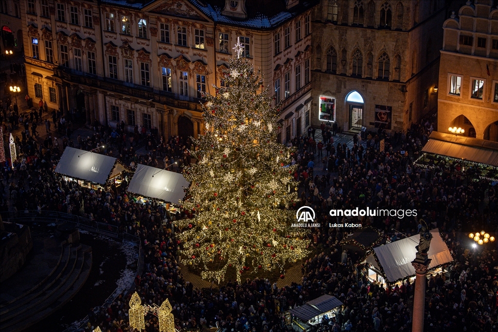 Çekya'da Noel hazırlıkları kapsamında kurulan Prag Noel Pazarı
