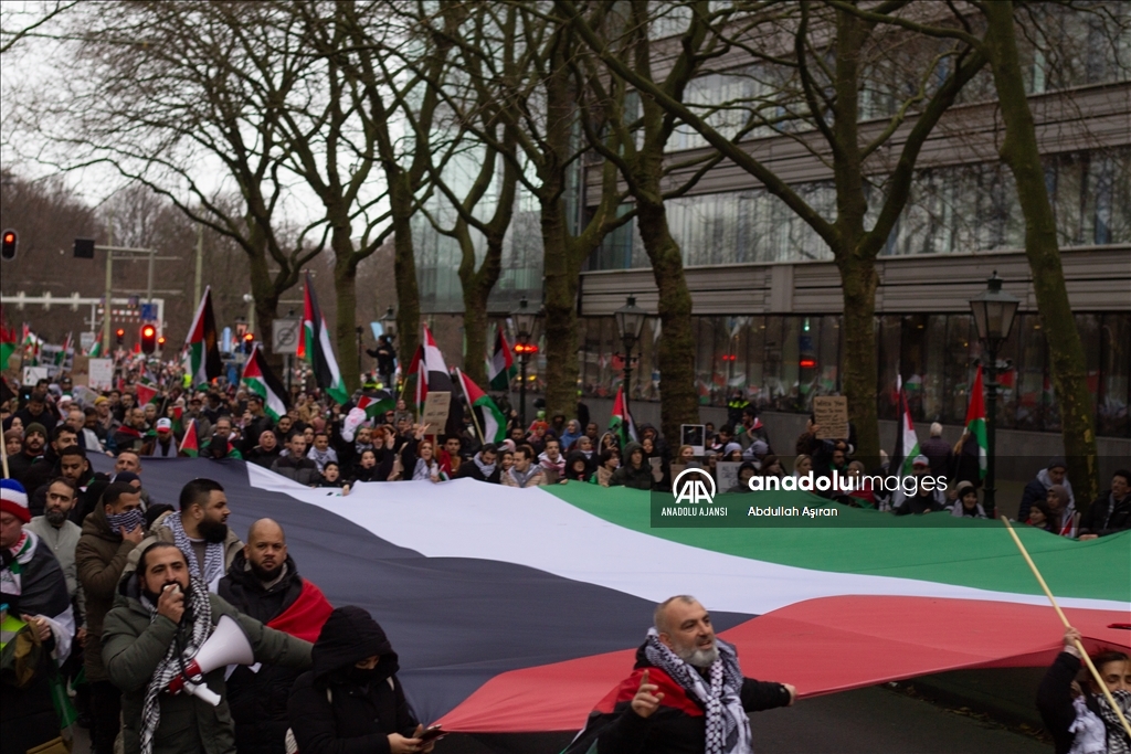 Hollanda'da Filistin'e destek gösterisi düzenlendi