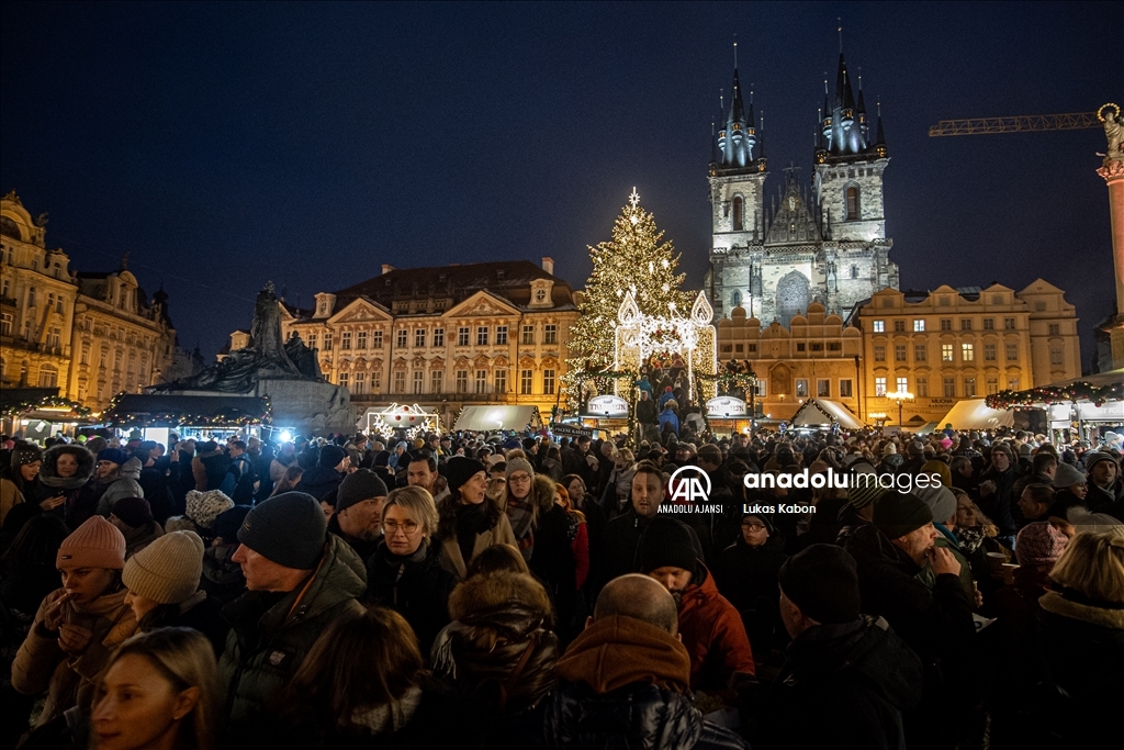 Çekya'da Noel hazırlıkları kapsamında kurulan Prag Noel Pazarı