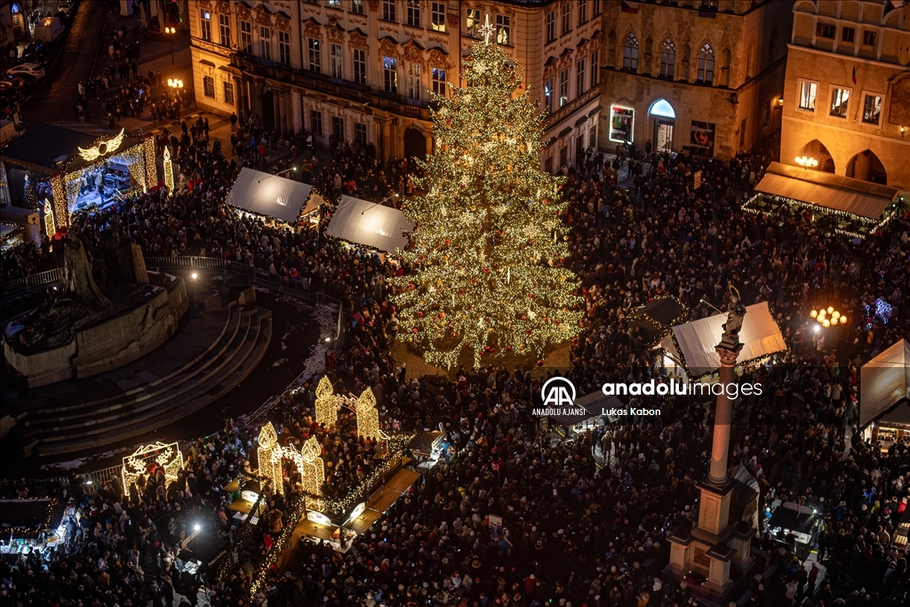 Çekya'da Noel hazırlıkları kapsamında kurulan Prag Noel Pazarı