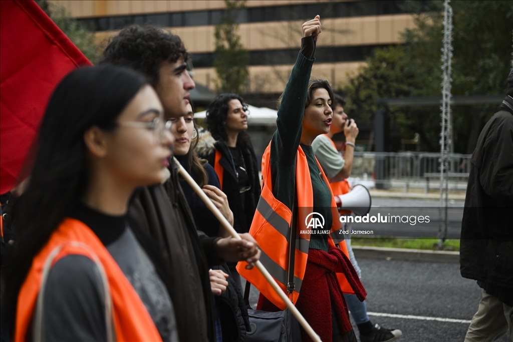 Portekiz'de ilkim değişikliği protestosu