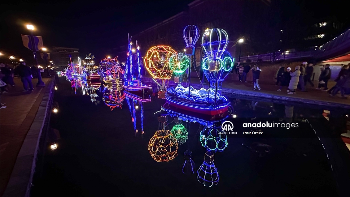 Maryland'deki ışıklı yelkenliler ilgi çekti