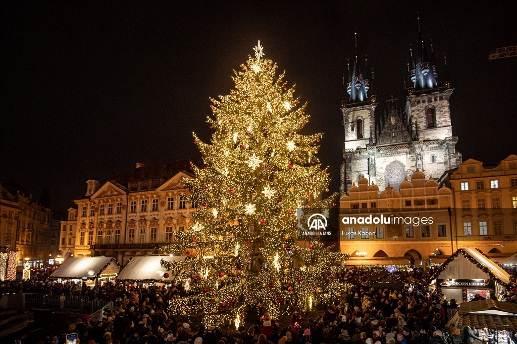 Çekya'da Noel hazırlıkları kapsamında kurulan Prag Noel Pazarı