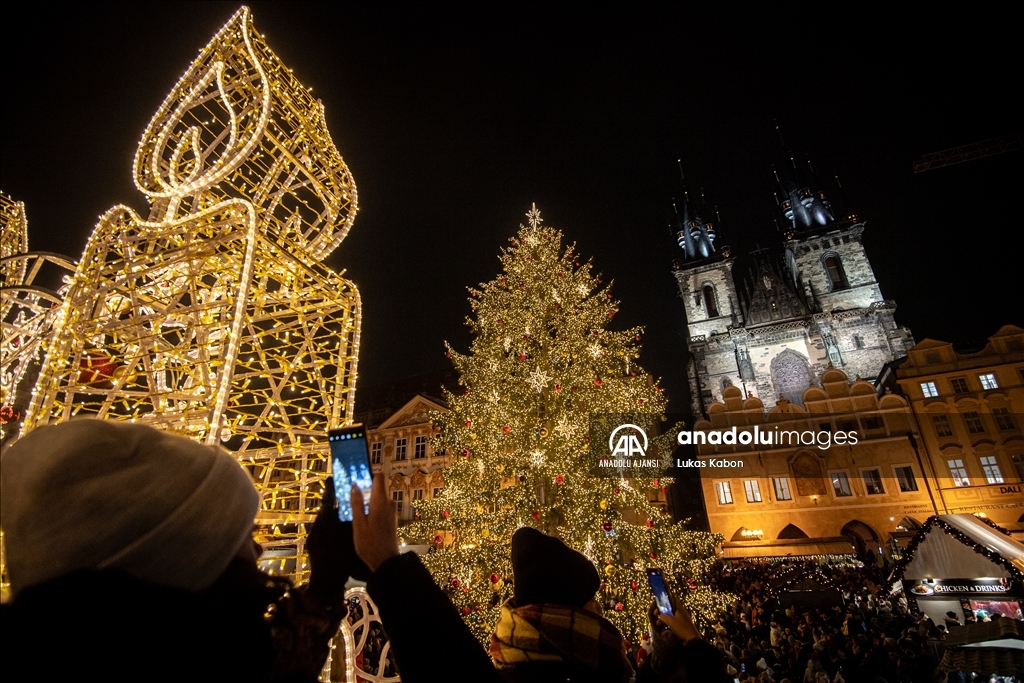 Çekya'da Noel hazırlıkları kapsamında kurulan Prag Noel Pazarı