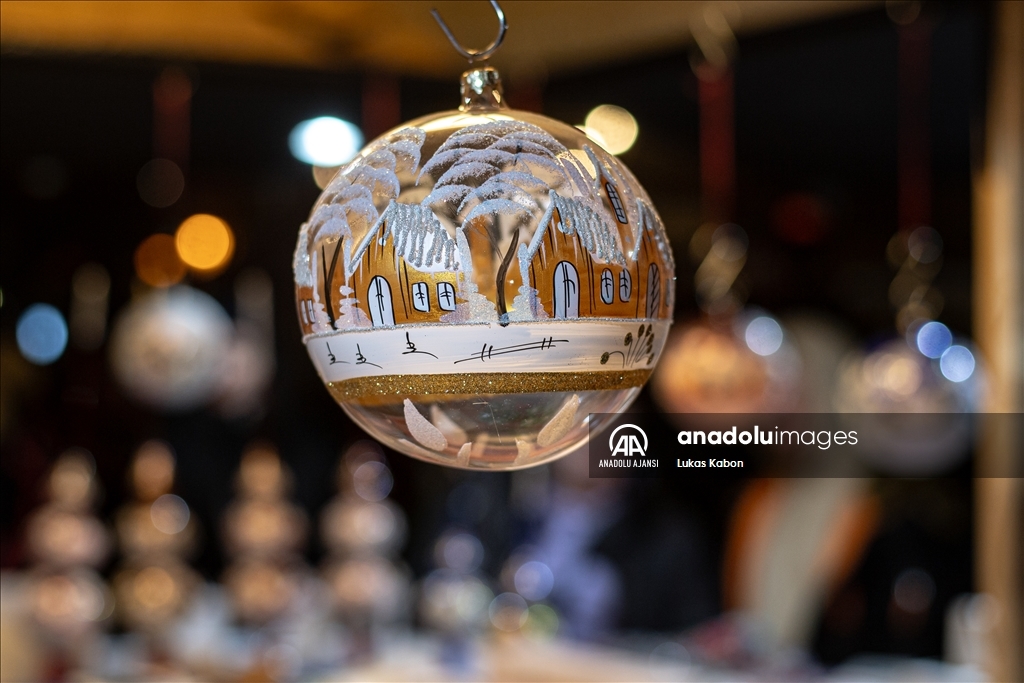 Çekya'da Noel hazırlıkları kapsamında kurulan Prag Noel Pazarı
