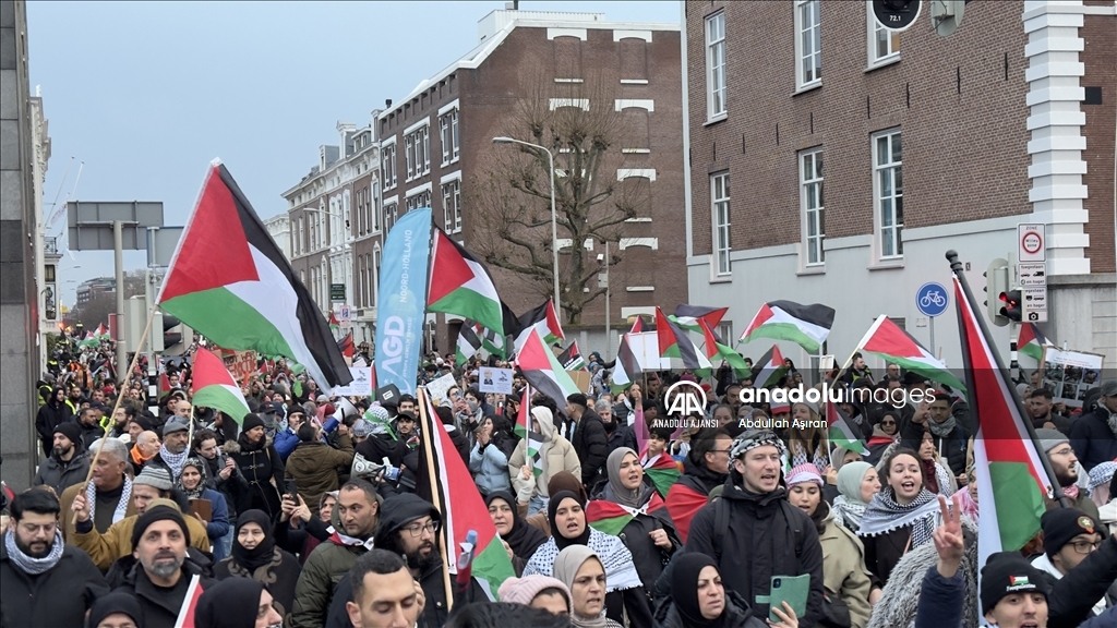 Hollanda'da Filistin'e destek gösterisi düzenlendi