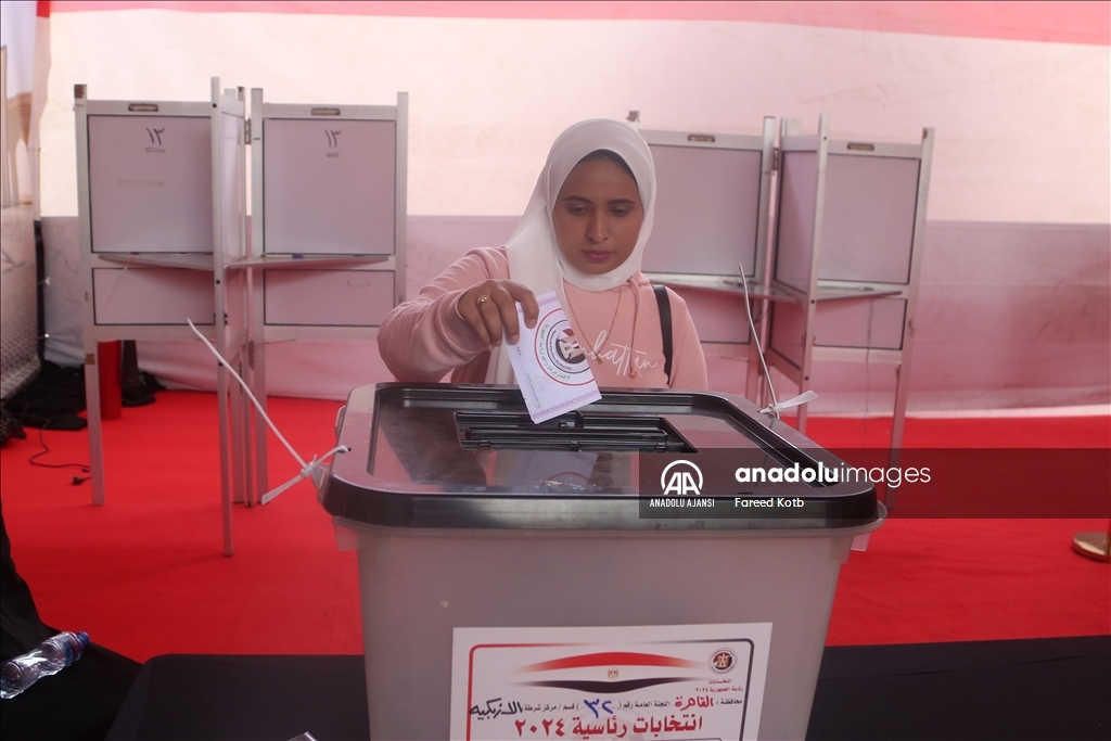 Mısır'daki cumhurbaşkanlığı seçimleri ikinci gününde devam ediyor