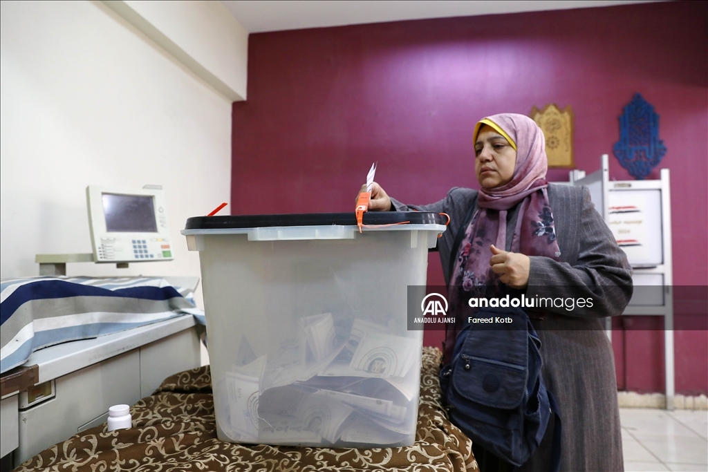 Mısır'daki cumhurbaşkanlığı seçimleri ikinci gününde devam ediyor