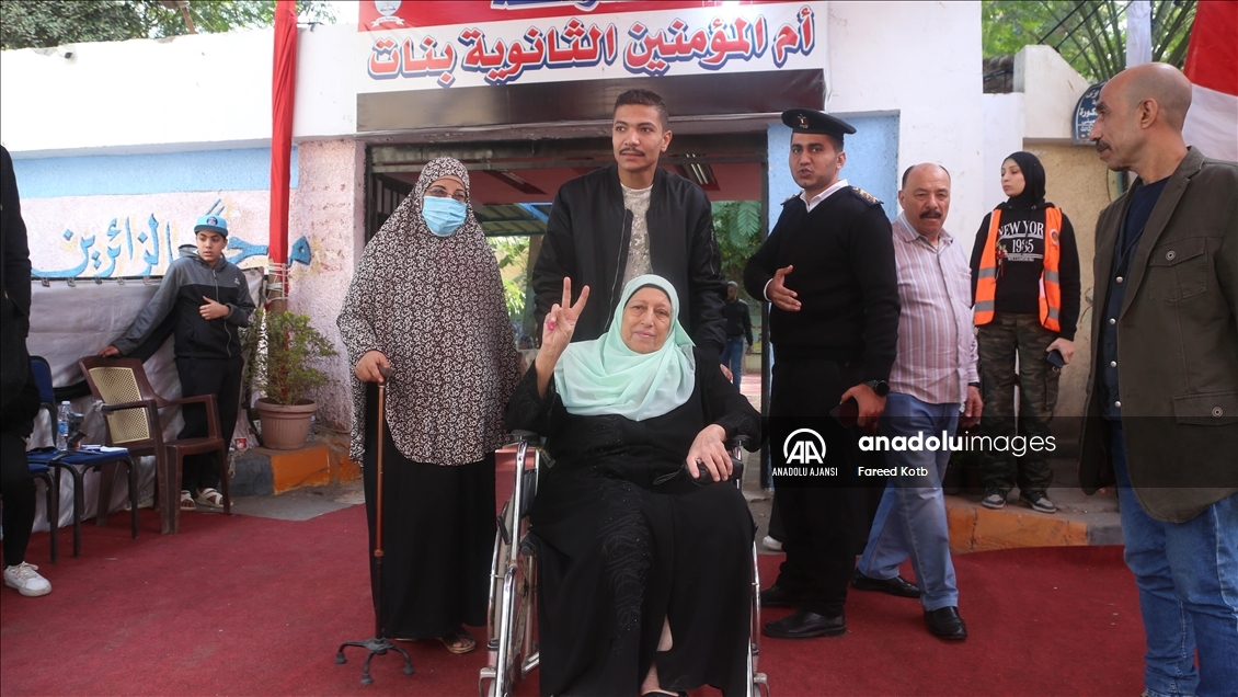 Mısır'daki cumhurbaşkanlığı seçimleri ikinci gününde devam ediyor