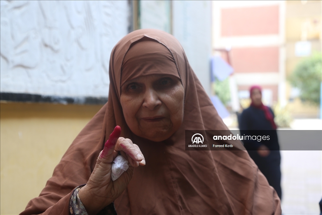 Mısır'daki cumhurbaşkanlığı seçimleri ikinci gününde devam ediyor