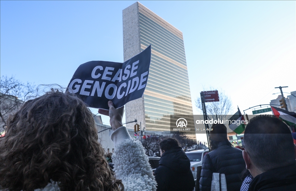 New York'ta BM binası önünde Filistin'e destek gösterisi düzenlendi