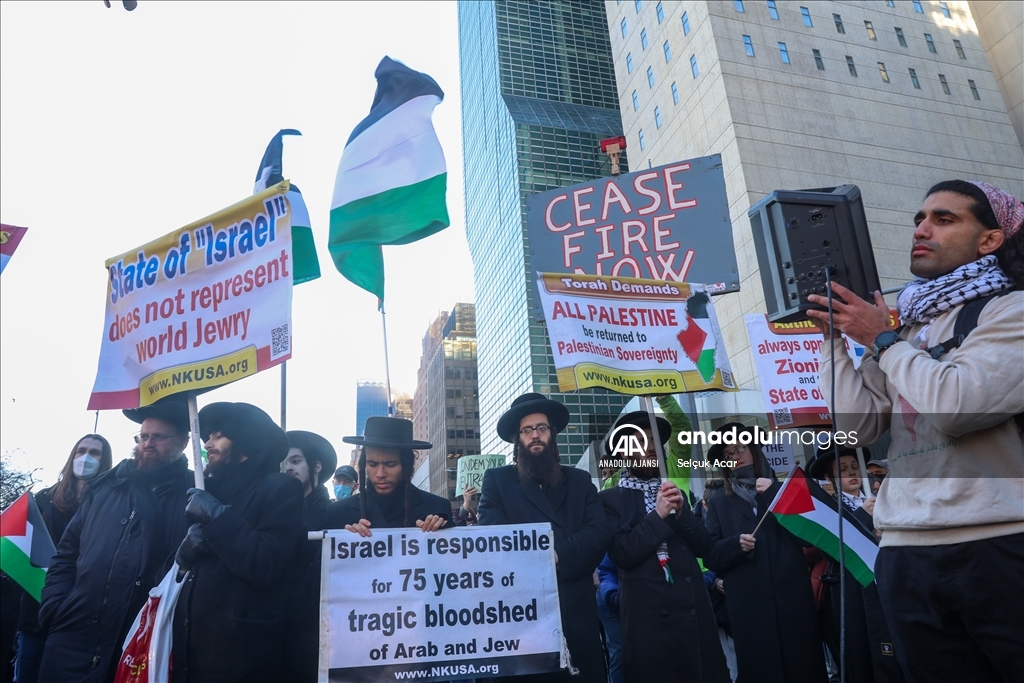 New York'ta BM binası önünde Filistin'e destek gösterisi düzenlendi