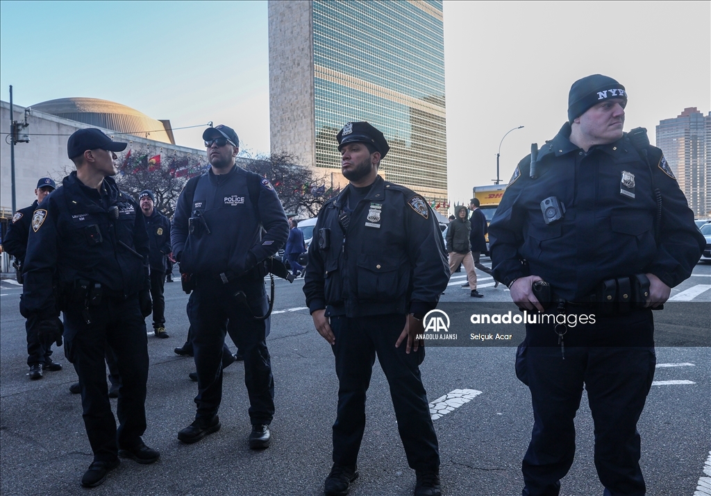 New York'ta BM binası önünde Filistin'e destek gösterisi düzenlendi